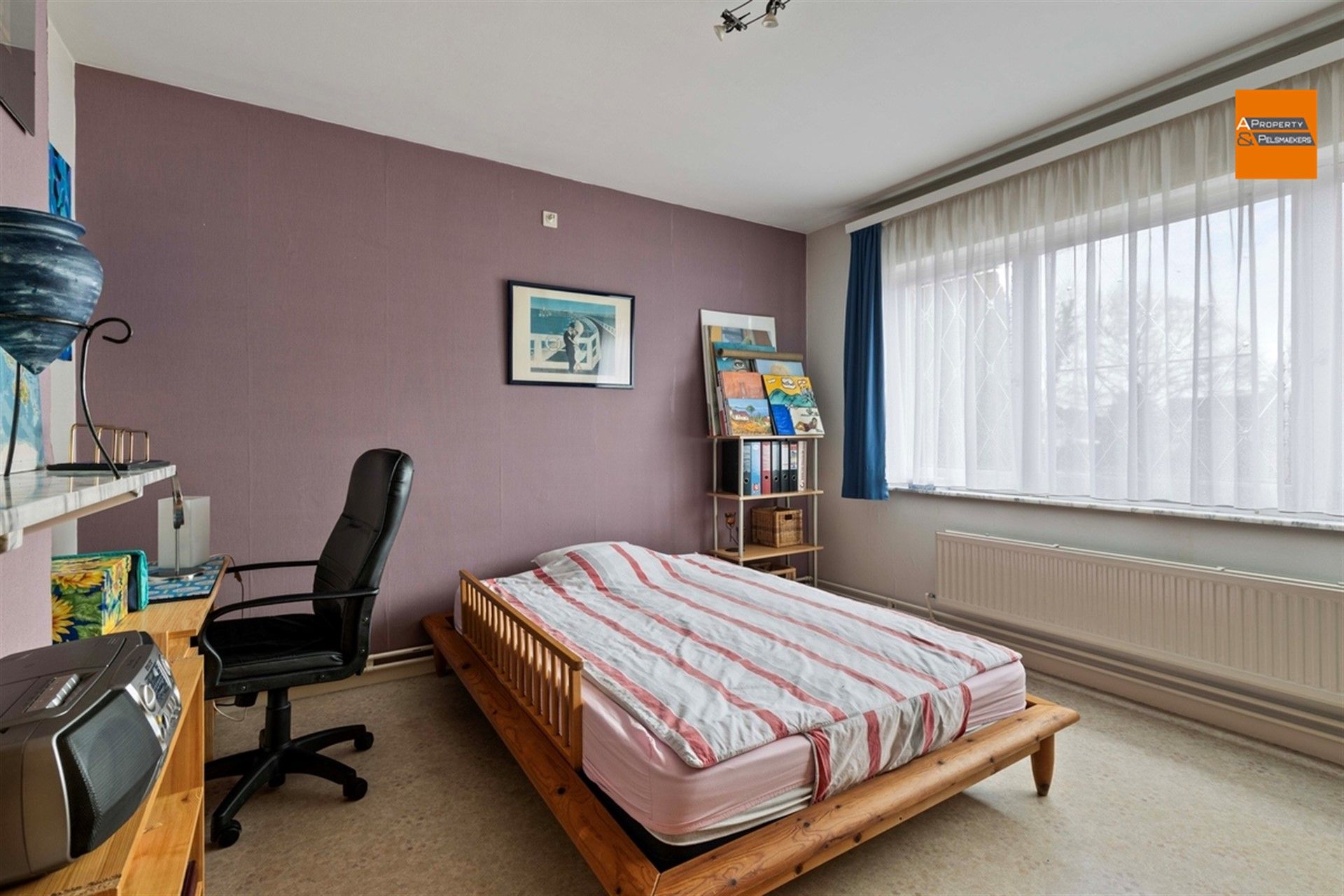 BOD AANVAARD Te renoveren woning met 3 slaapkamers, garage en tuin foto 15