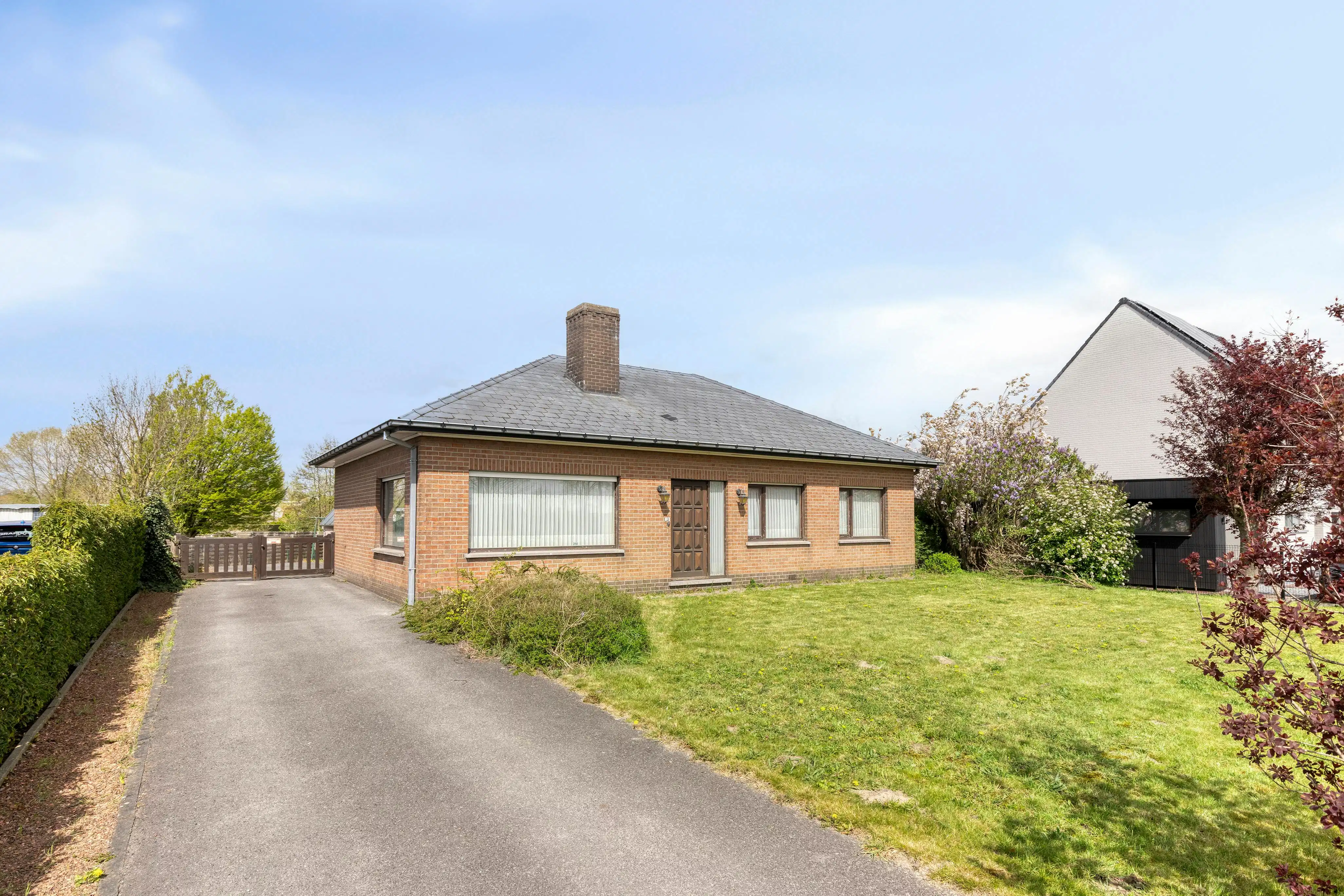 Open bebouwing met atelier en garage te koop in Zulte foto 5