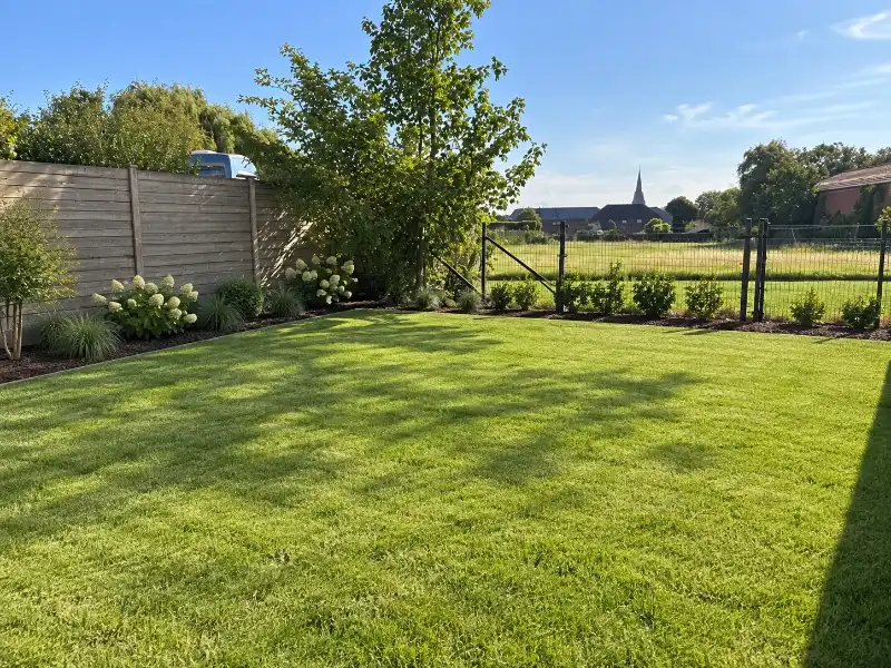 Instapklare, halfopen woning met 5 slaapkamers, bureau, tuin, volledig ingerichte keuken...(energielabel B) foto 5