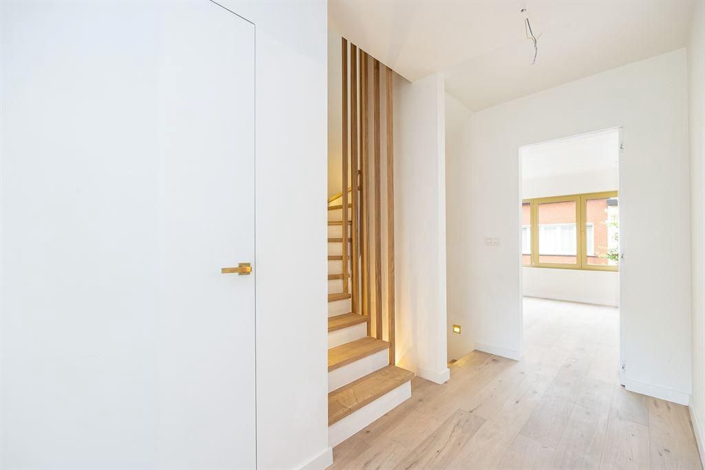 Nieuwbouwwoning met 6 slpk en grote tuin! foto 10