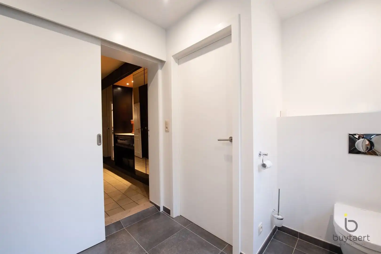 RUIMTE, LICHT ÉN RUST: GEZELLIGE FAMILIEWONING MET 5 SLAAPKAMERS MIDDEN IN HET GROEN! foto 15