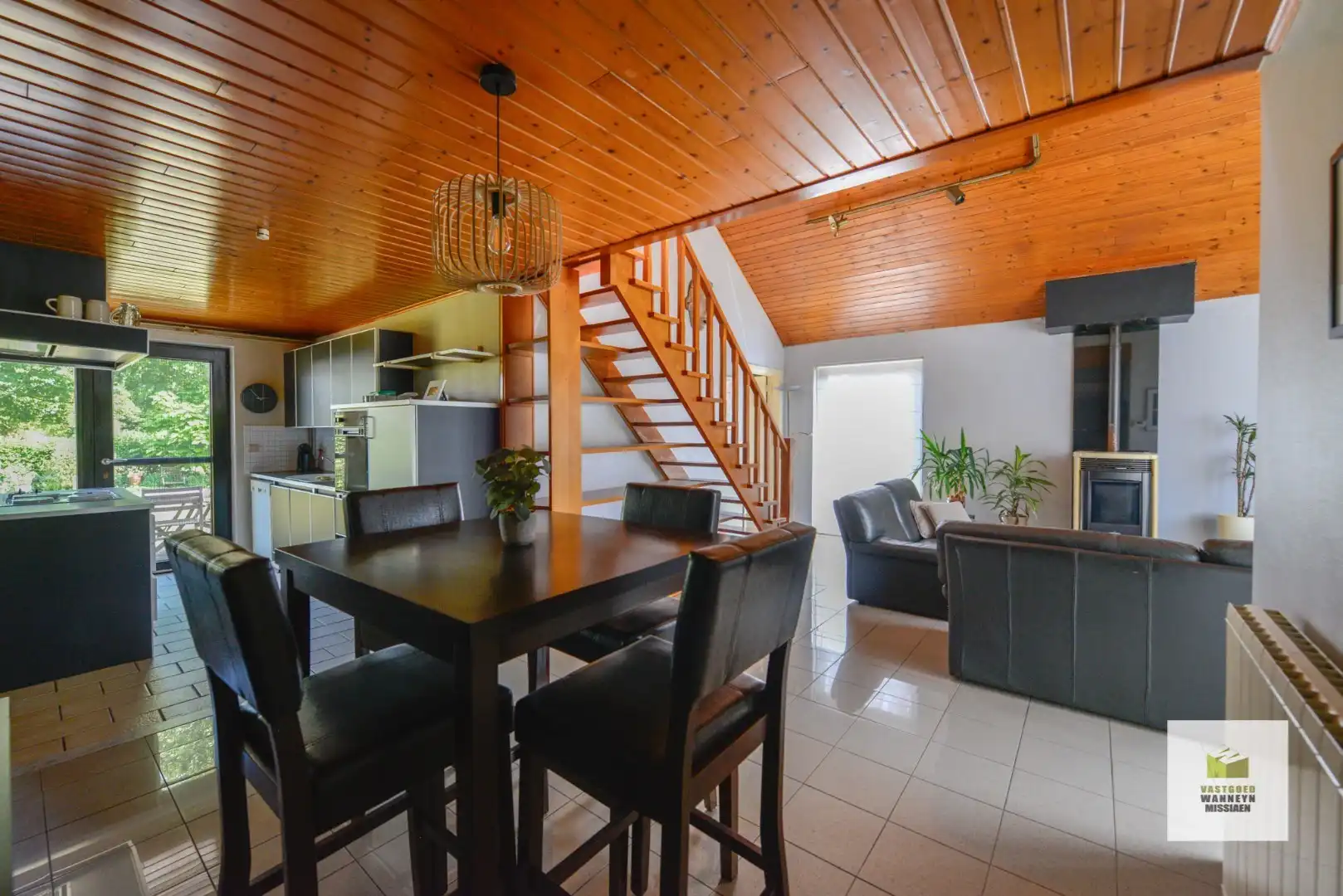 Vrijstaande woning op 700m2 met 3 slpk en zonnige tuin in woonwijk  foto 10