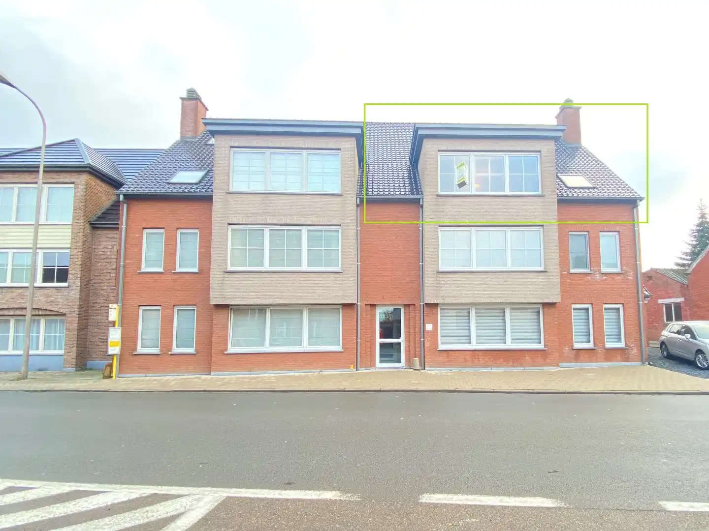 APPARTEMENT MET 3 SLAAPKAMERS EN GARAGEBOX IN HARTJE WAKKEN!!!!!! foto {{pictureIndex}}