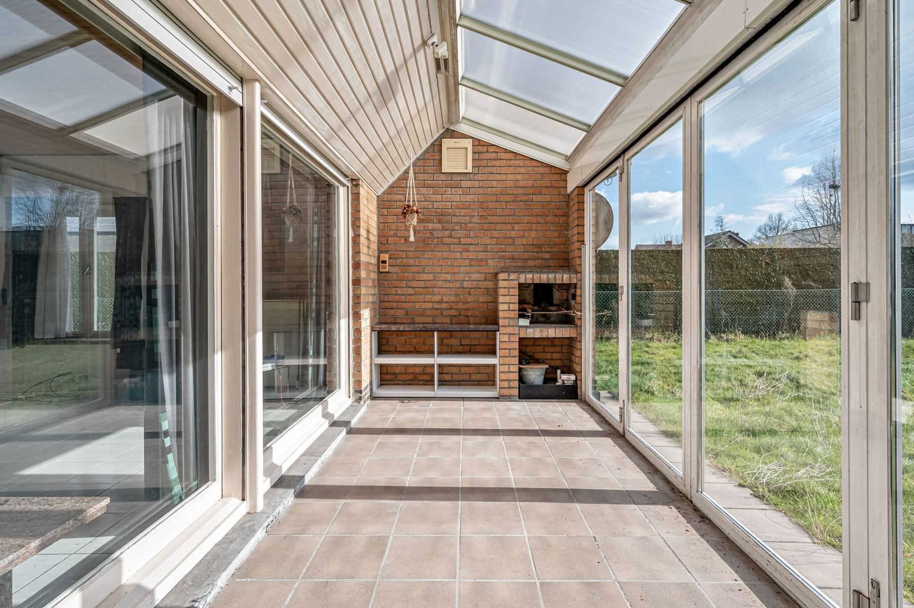 Op te frissen bungalow met zolderverdieping foto 11