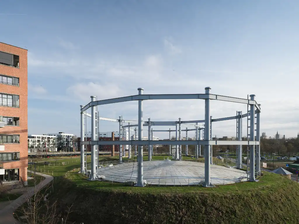 Lichtrijk appartement met weids zicht, twee slaapkamers en drie bijzonder ruime terrassen, gelegen in een bruisende en dynamische omgeving. foto 20