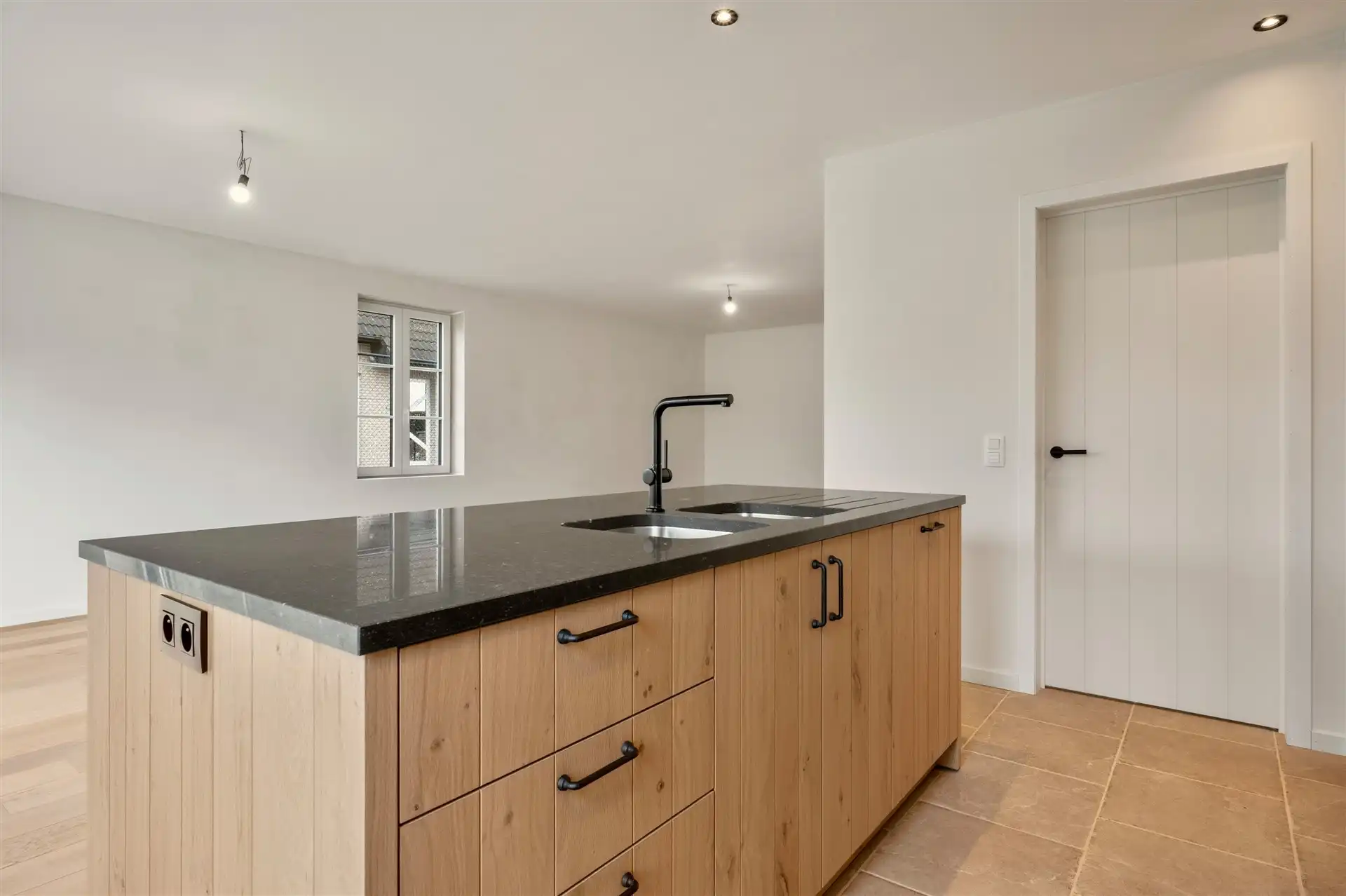 Prachtige en rustig gelegen nieuwbouwwoning met tuin foto 13