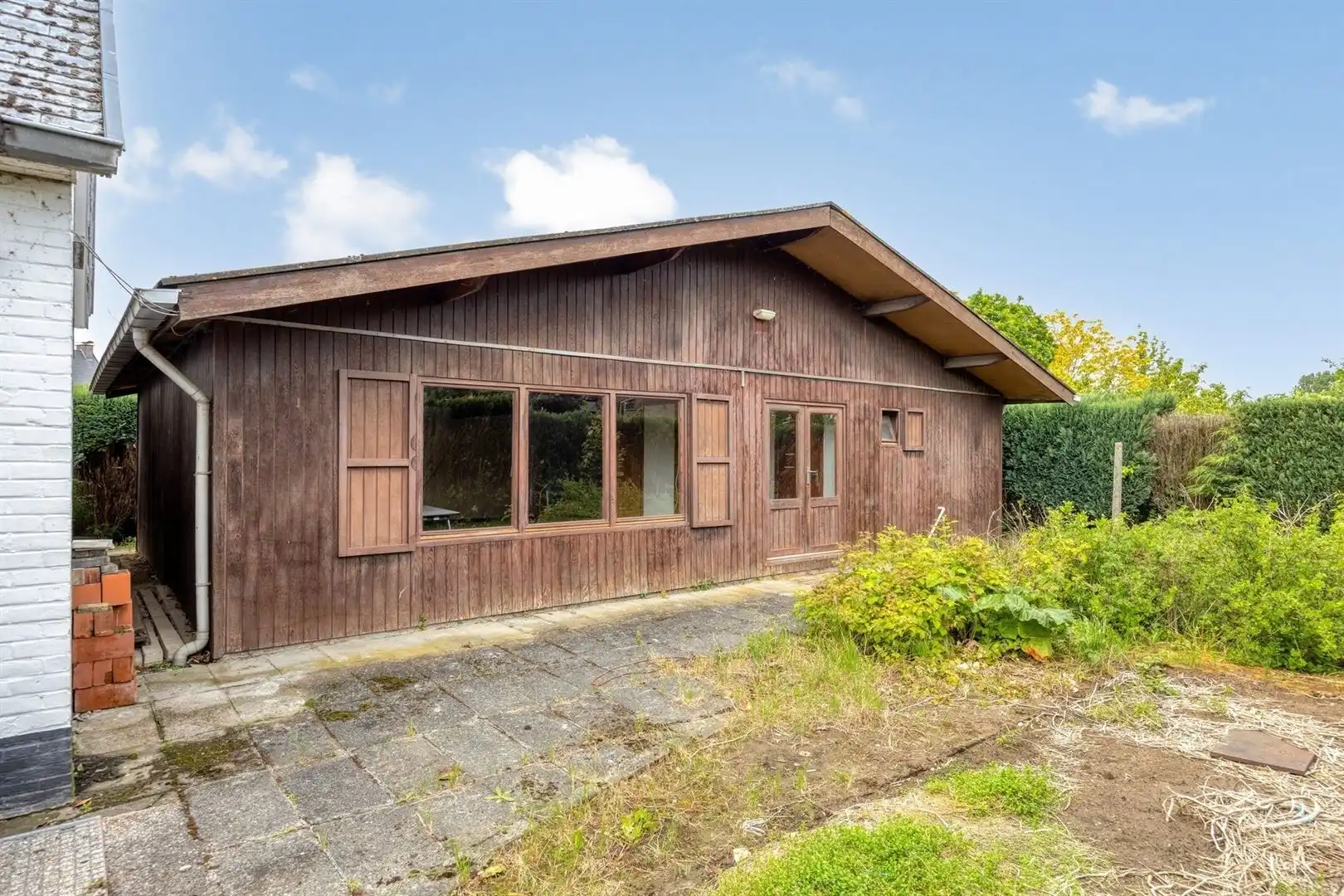 Villa met achterliggend kantoorgebouw foto 27