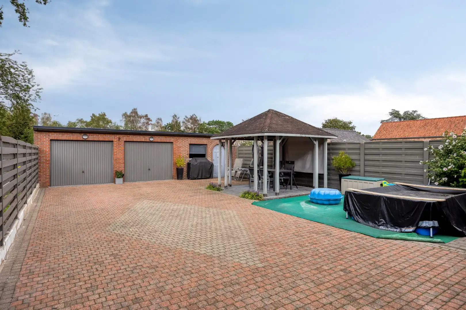Instapklaar gelijkvloers appartement met 2 slpks en garage, rustig gelegen te OLV Olen ! foto 15