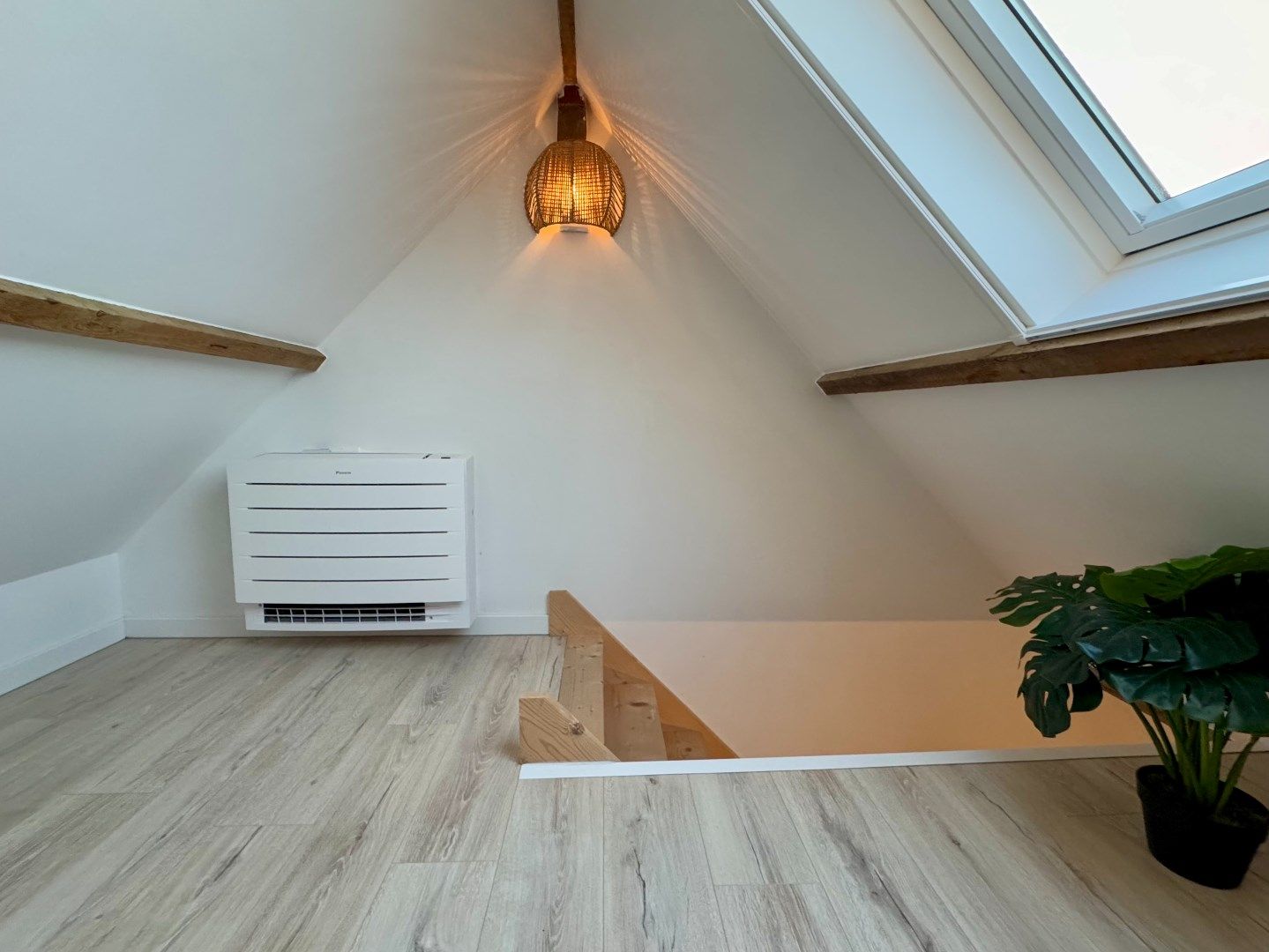 INSTAPKLARE WONING MET 4 SLPKS, TUIN EN GARAGE foto 27