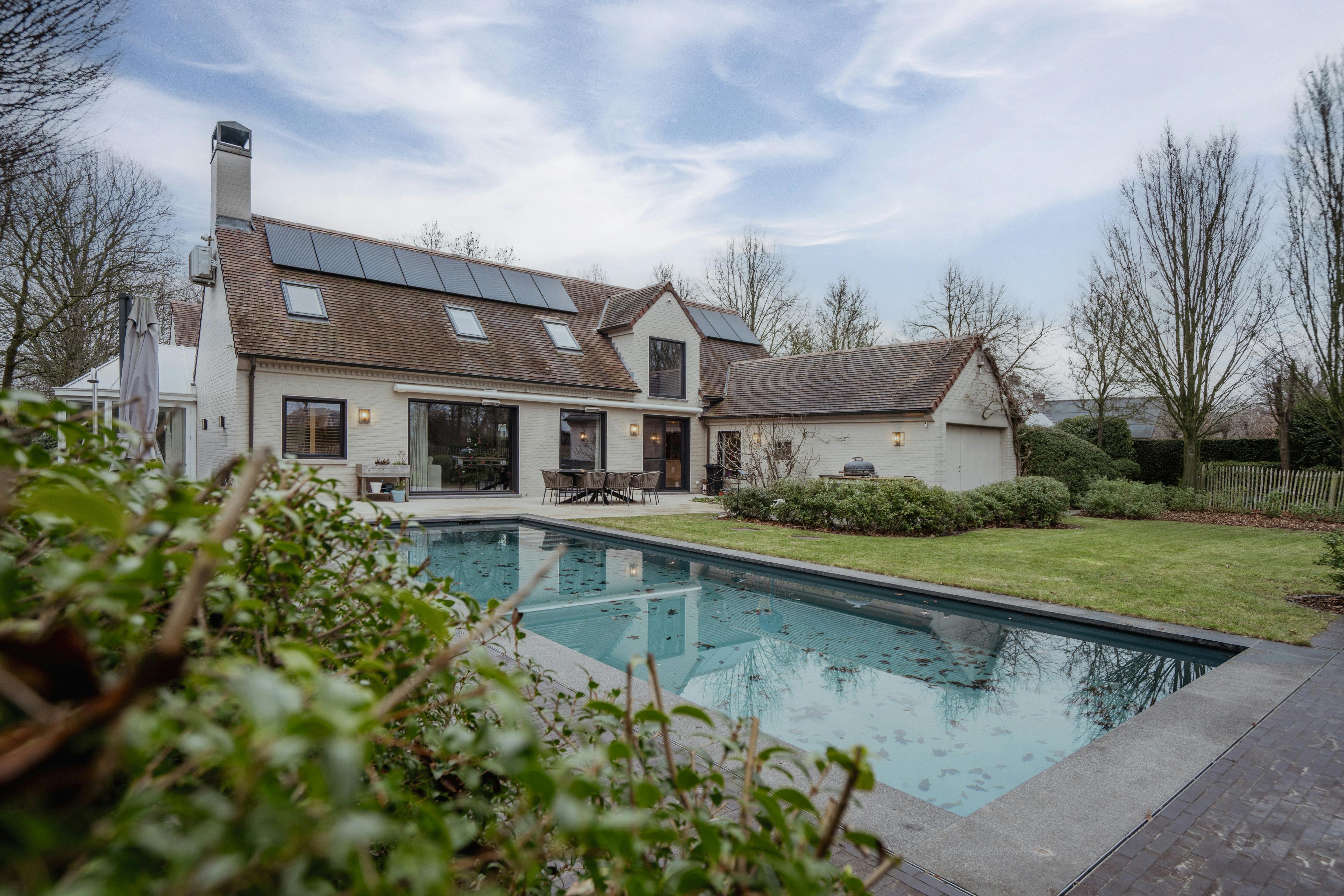 Prachtige villa in groene omgeving nabij centrum Waregem foto 2