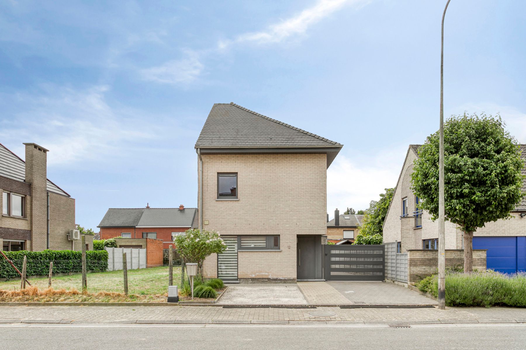Recente HOB met 2 slaapkamers, tuin en garage! foto 2