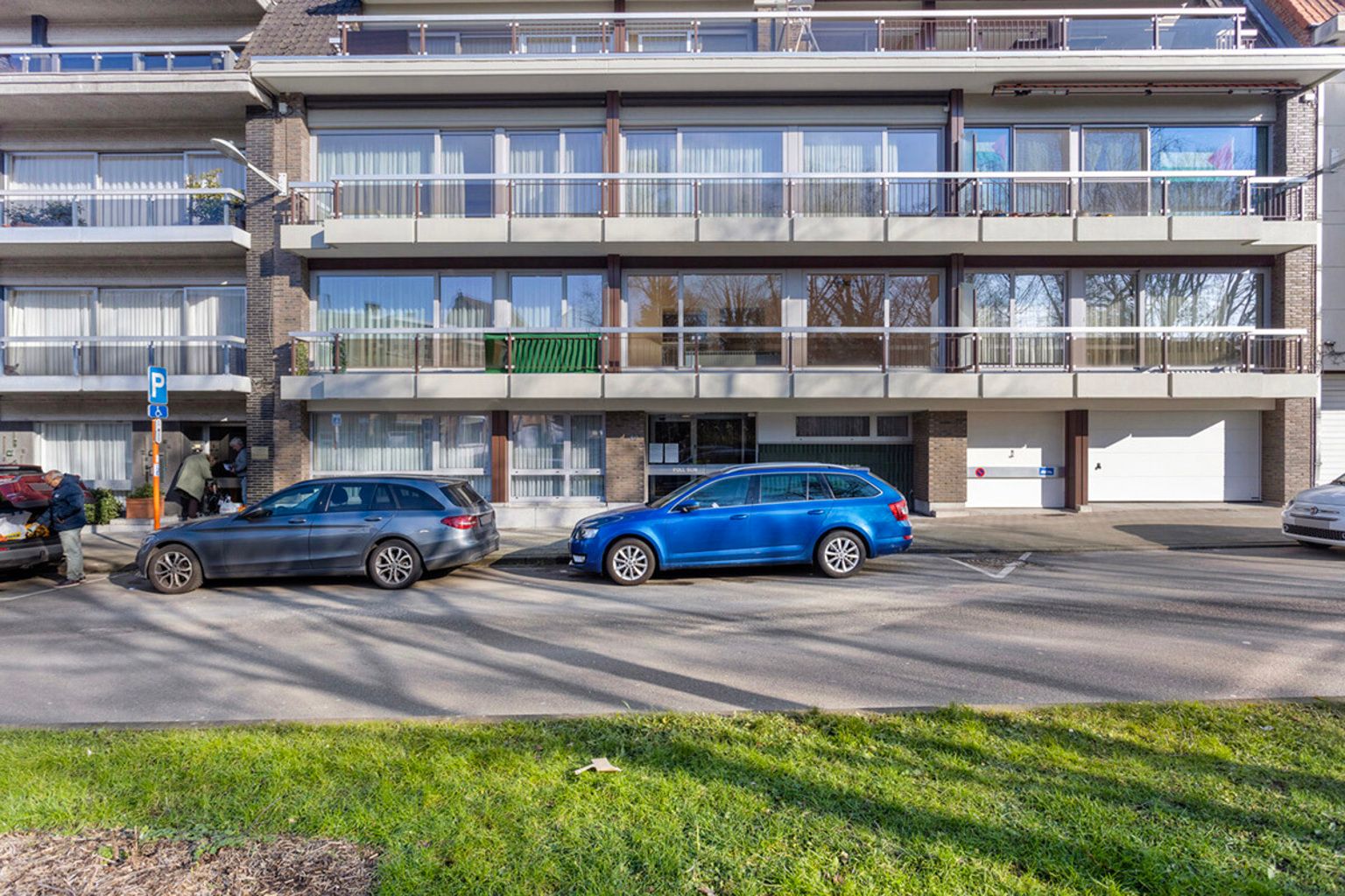 immo DAVID stelt voor: praktijkruimte met appartement  foto {{pictureIndex}}