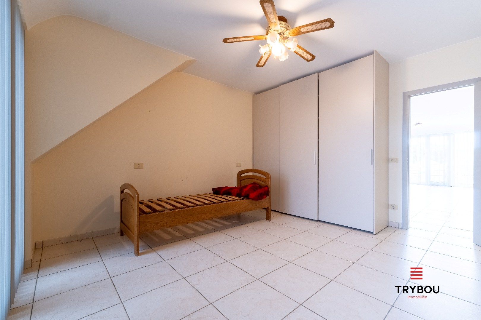 Duplex-appartement met 2 slaapkamers op de Markt van Houthulst  foto 16