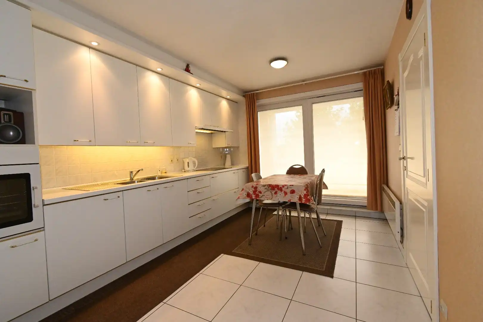 Instapklaar appartement met 2  slpk. en garage gelegen centrum Maldegem foto 12