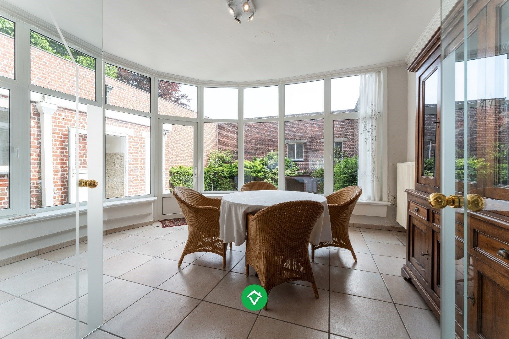 Ruime woning met 7 slaapkamers en loods (320m²) in centrum Roeselare foto 7