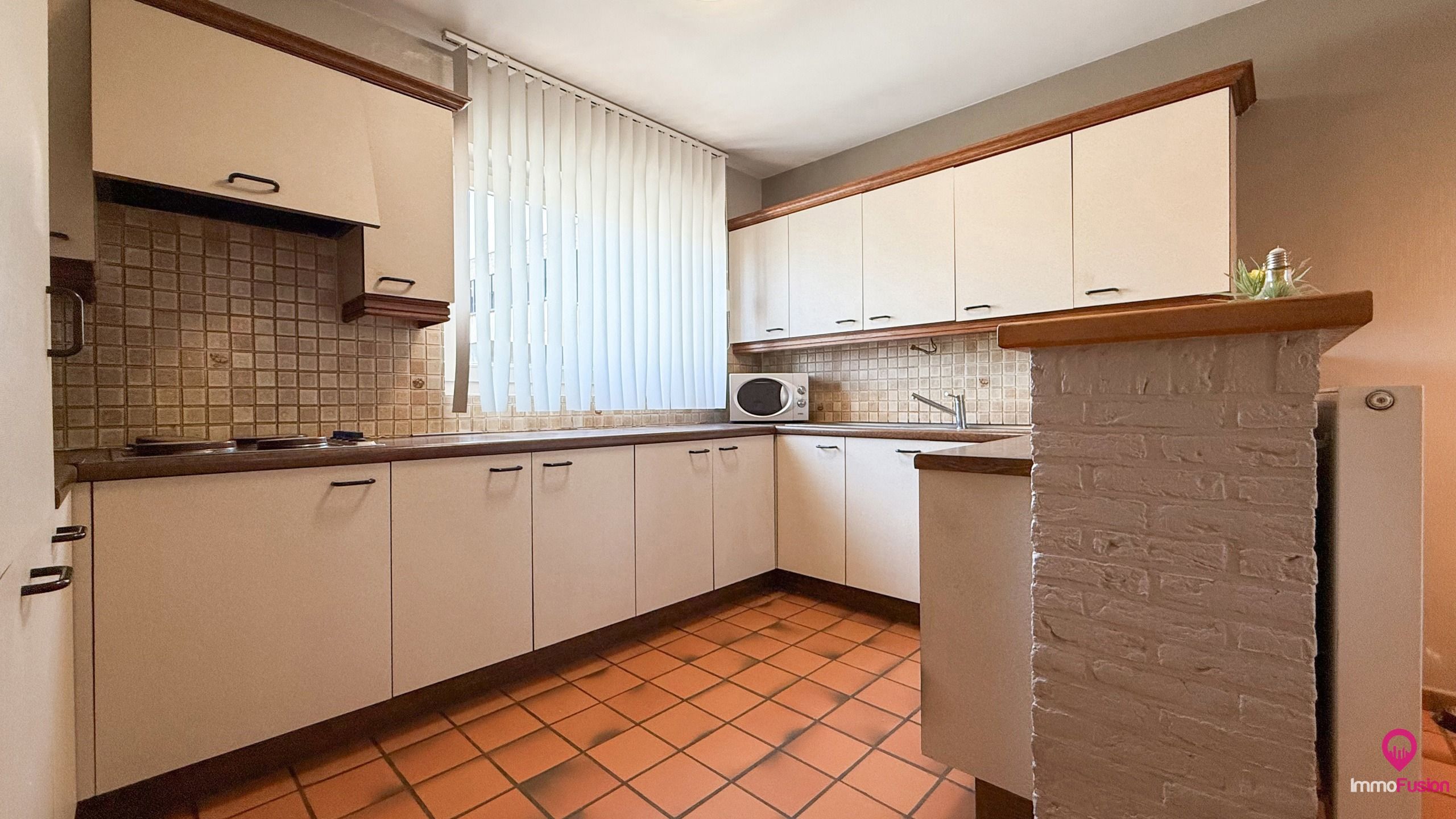 Charmante woning met 3 slaapkamers en inpandige garage! foto 6