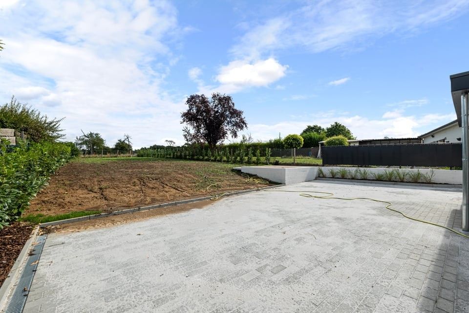VOLLEDIG GERENOVEERDE BUNGALOW MET 3 SLAAPKAMERS EN EEN PRACHTIGE TUIN foto 35