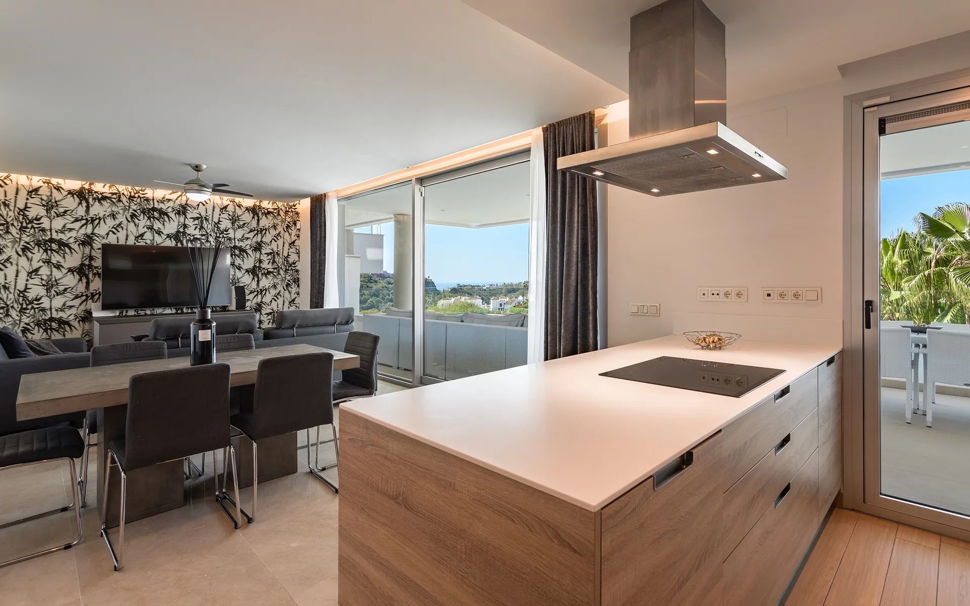 Exclusief wonen met panoramisch uitzicht: luxe appartement in Benahavis foto 5
