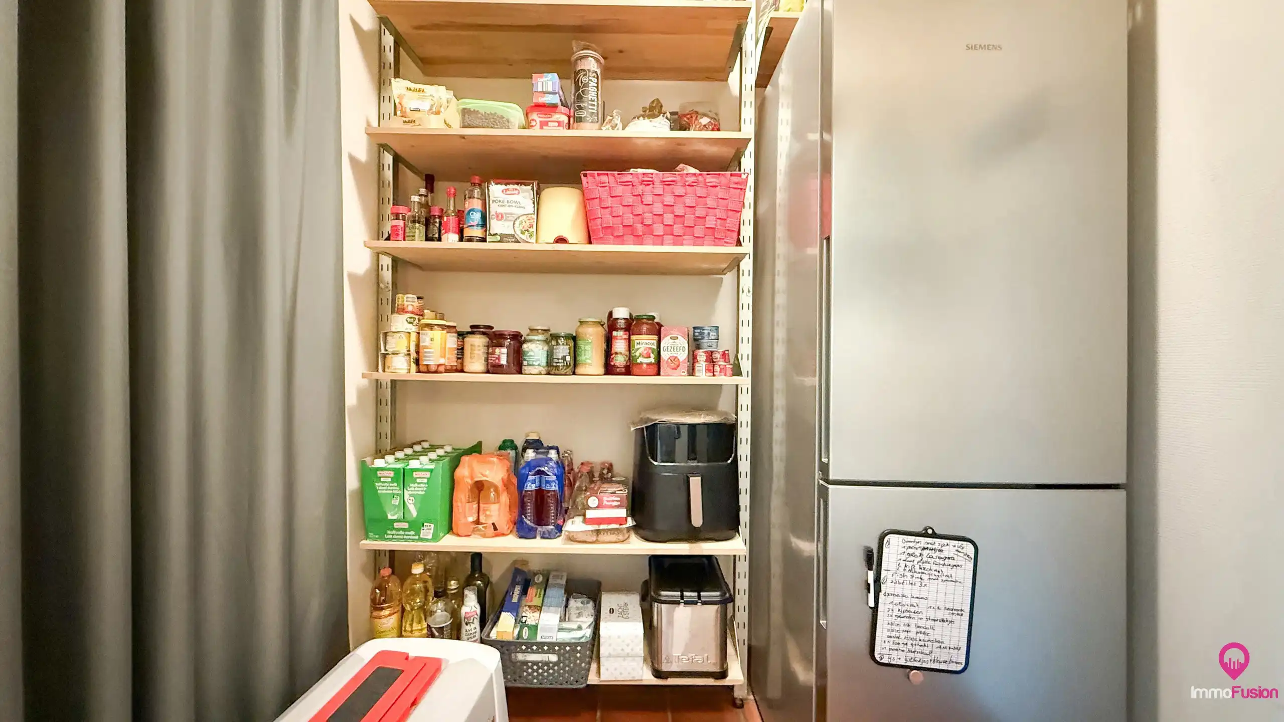 Instapklare gezinswoning met 5slpks, dubbele garage en tuin! foto 20