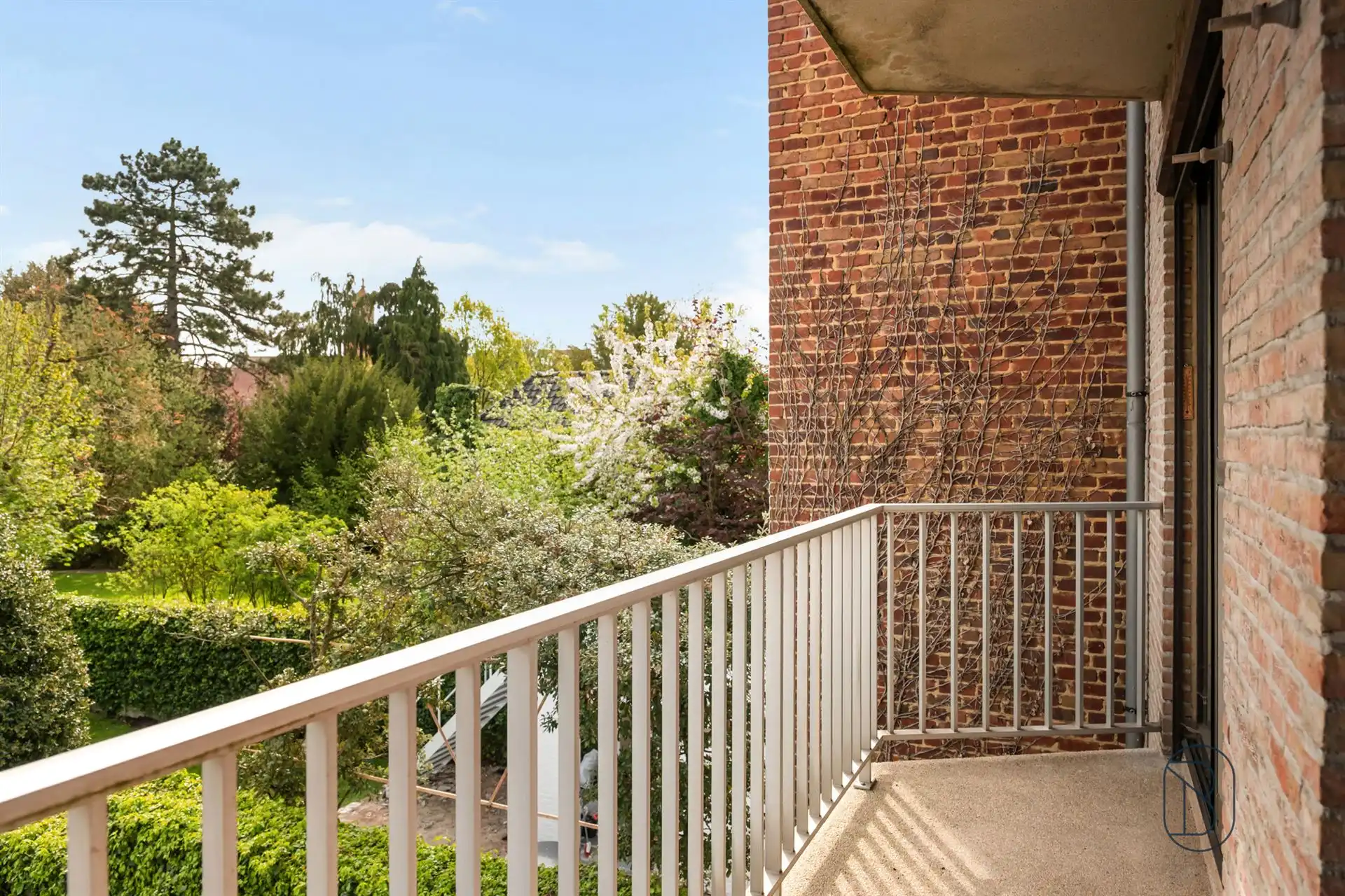 TOPgelegen leuk groot appartement met 2 slk en terras foto 8
