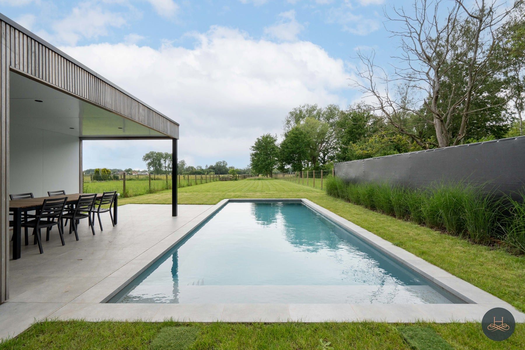 Knappe recente woning met prachtig groen uitzicht foto 25