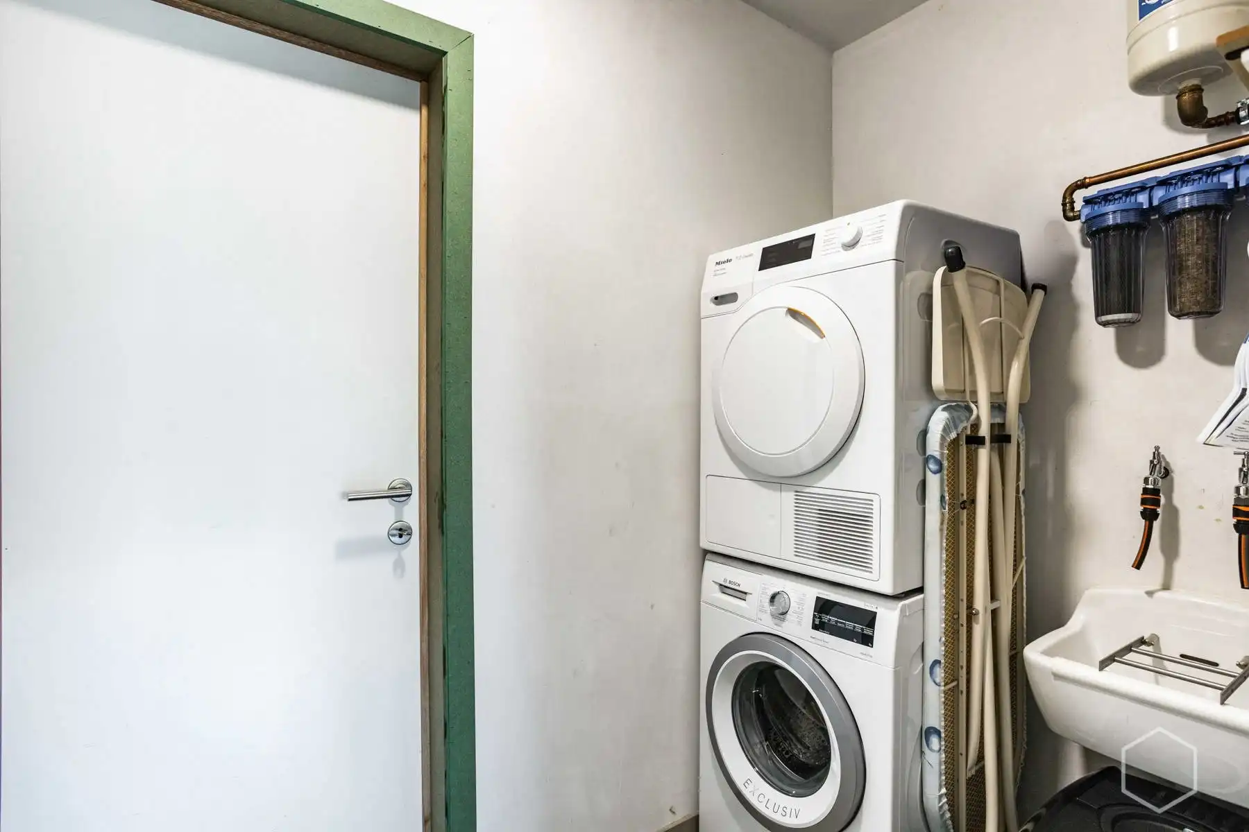 Recente HOB 2021 met 3 slaapkamers, garage en zonnige tuin foto 11