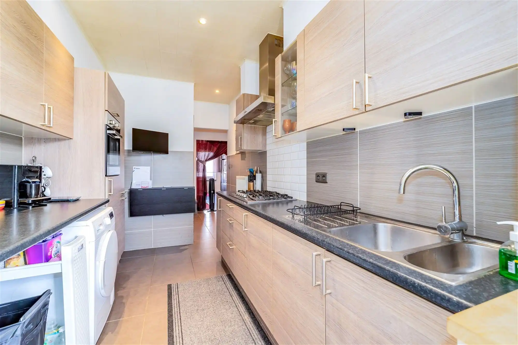 Instapklaar 2 slaapkamer appartement te Merksem foto 14