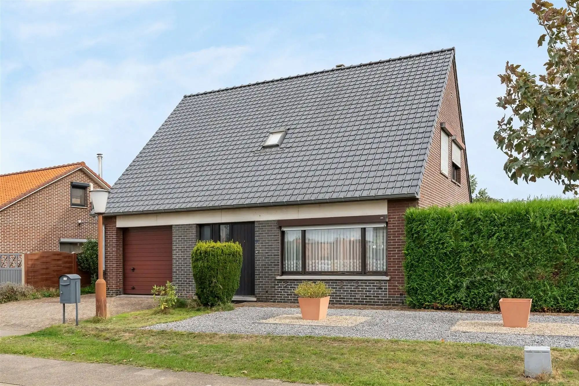 OP TE FRISSEN WONING MET 4 SLAAPKAMERS RUSTIG GELEGEN OP EEN PERCEEL VAN 7A41CA TE PAAL foto 31