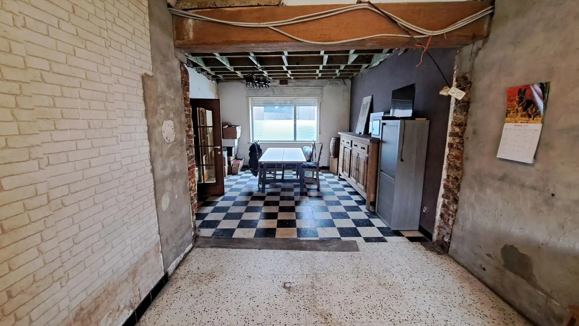 Gezinswoning met 4 slaapkamers, garage en grote tuin. foto 8
