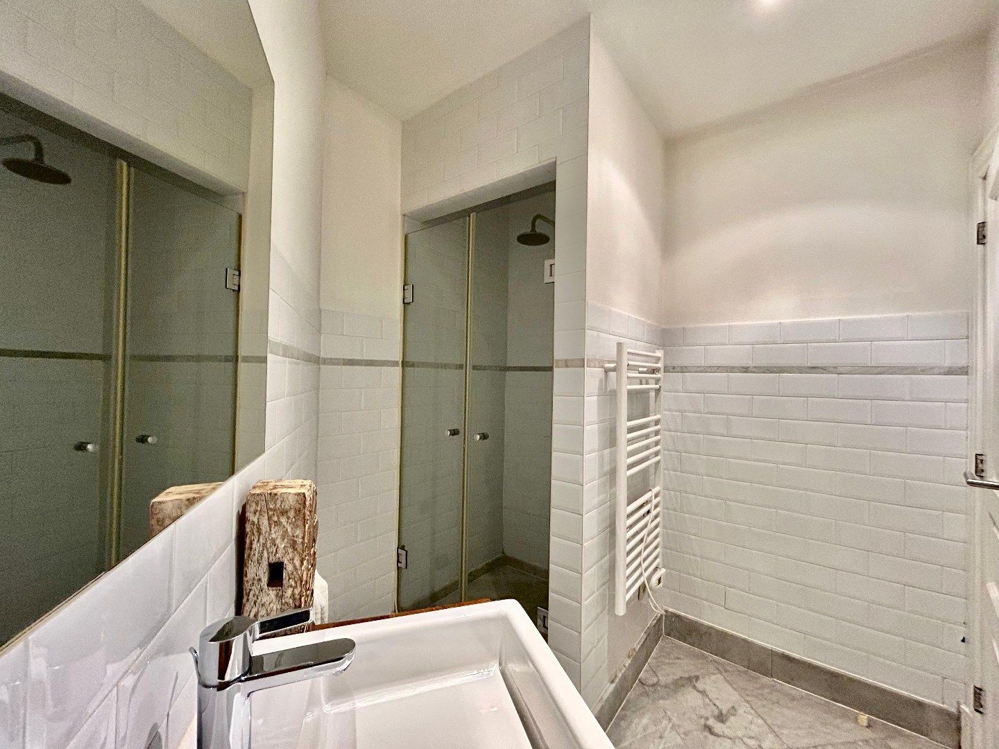 GEMEUBELD 1-slaapkamerappartement op gelijkvloers met terras foto 7