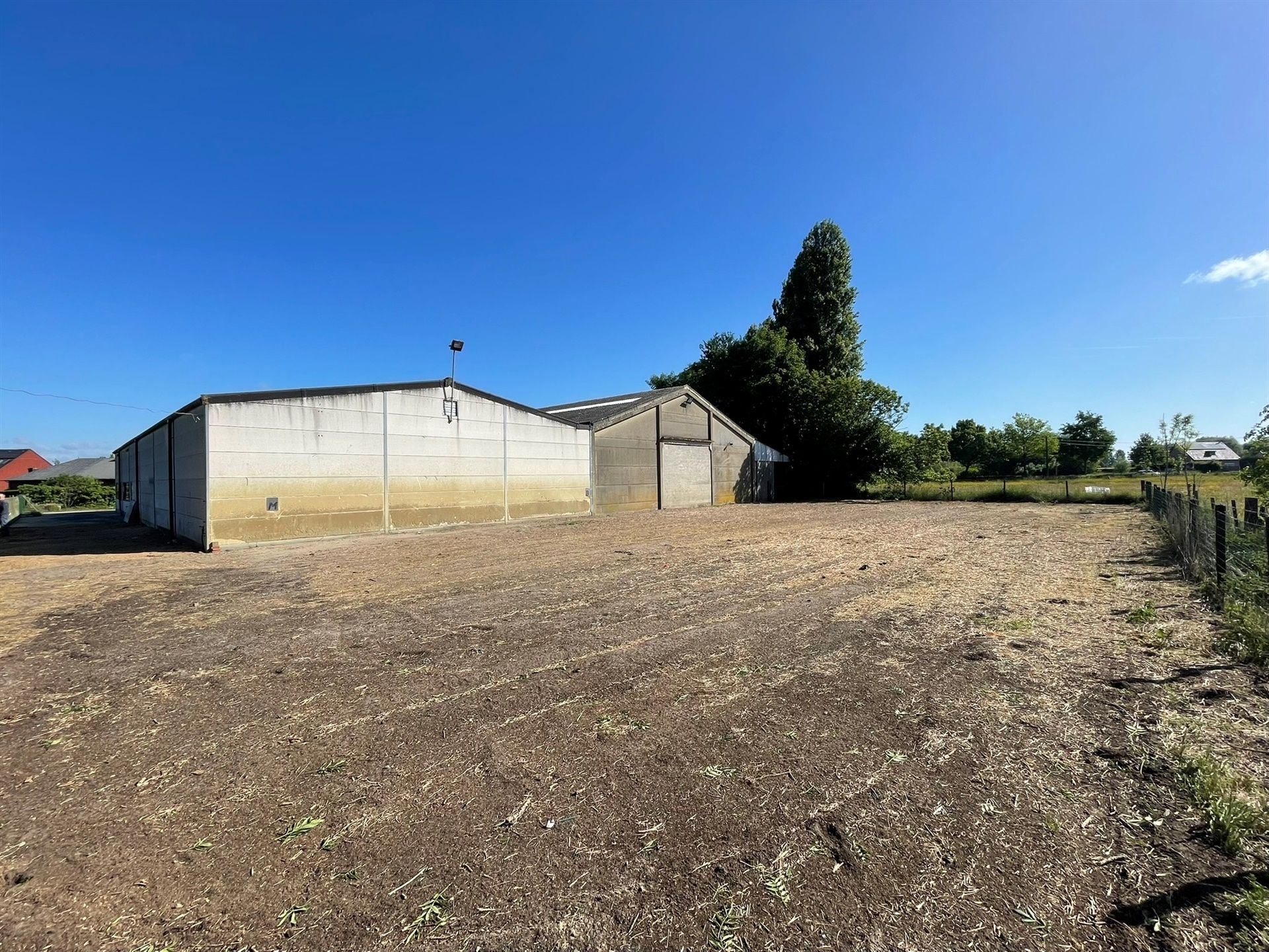 Landbouwbedrijf met een bedrijfswoning foto 7