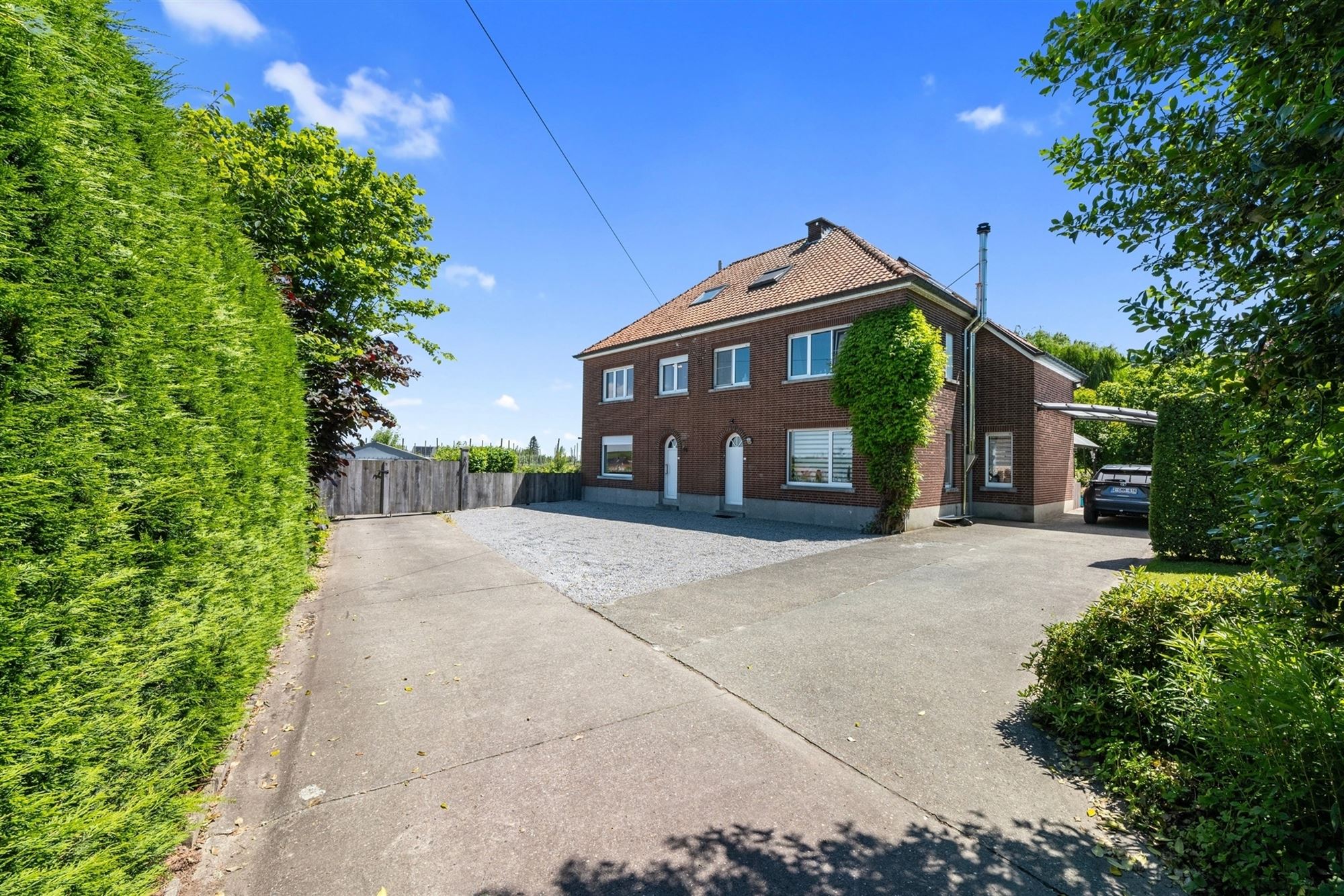 WONING MET VEEL POTENTIEEL OP EEN PERCEEL GROND VAN 35A EN DE MOGELIJKHEID TOT HET BIJKOPEN VAN BIJNA 2HA WEI foto 5