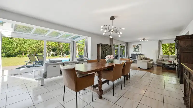 Villa van 330m² op 22 are met openluchtzwembad foto 4