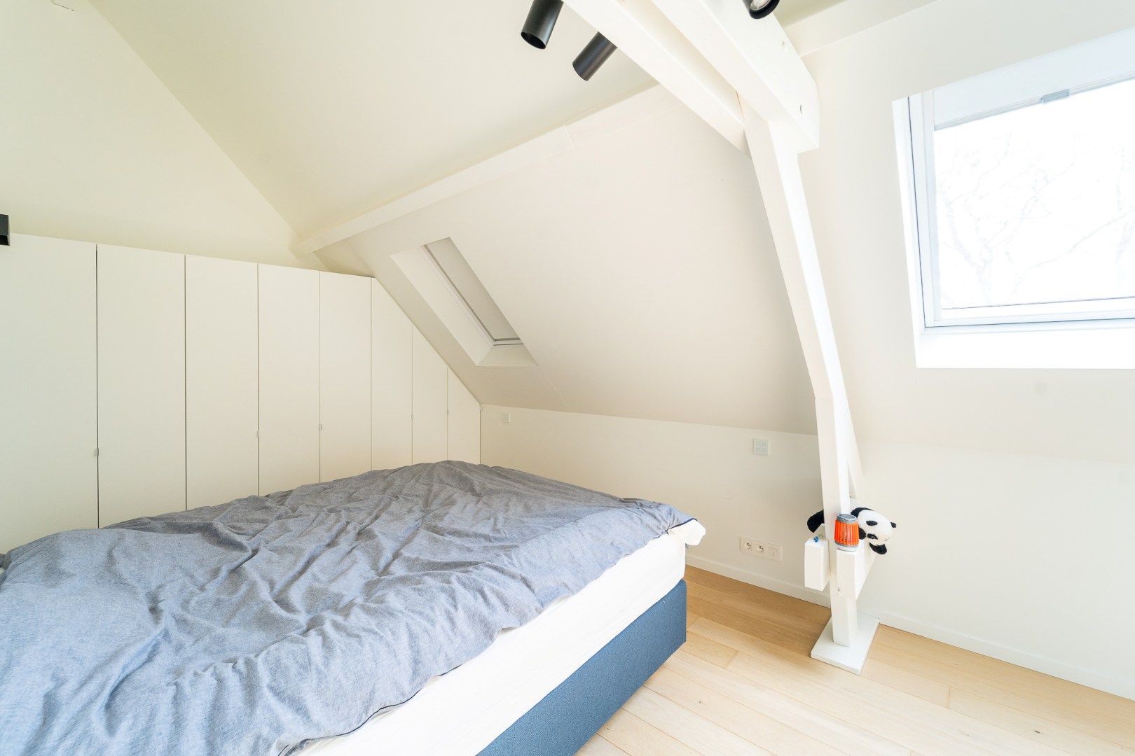 Prachtig gerenoveerde hoeve met panoramisch zicht over de polders foto 28