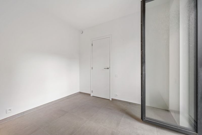 Modern nieuwbouwappartement te koop in Roeselare met gunstige oriëntatie foto 4