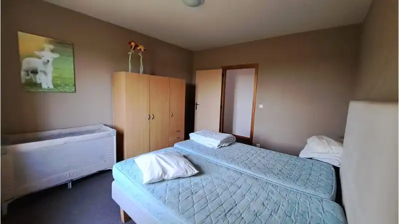 Conciergewoning - Laagbouwvilla met 3 slaapkamers, dubbele garage en tuin te huur in Diksmuide foto 9