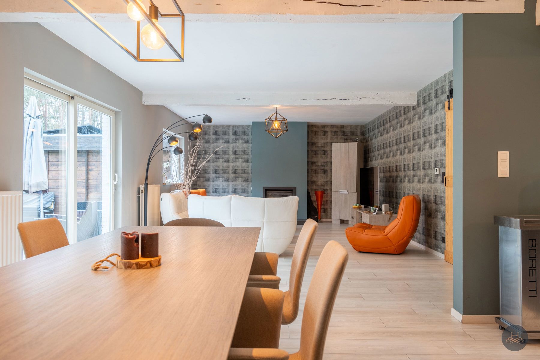 Unieke gerenoveerde villa in het groen met prachtig zwembad foto 13