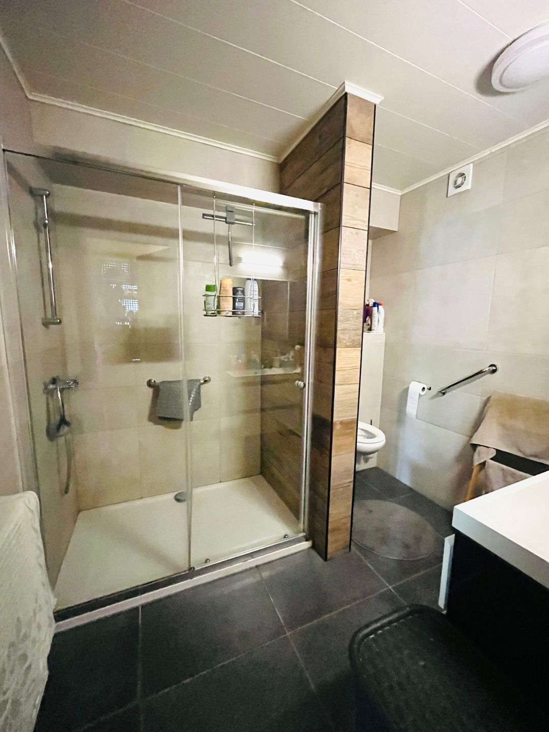 APPARTEMENT MET 1 SLPK IN HET CENTRUM VAN LIEDEKERKE foto 5