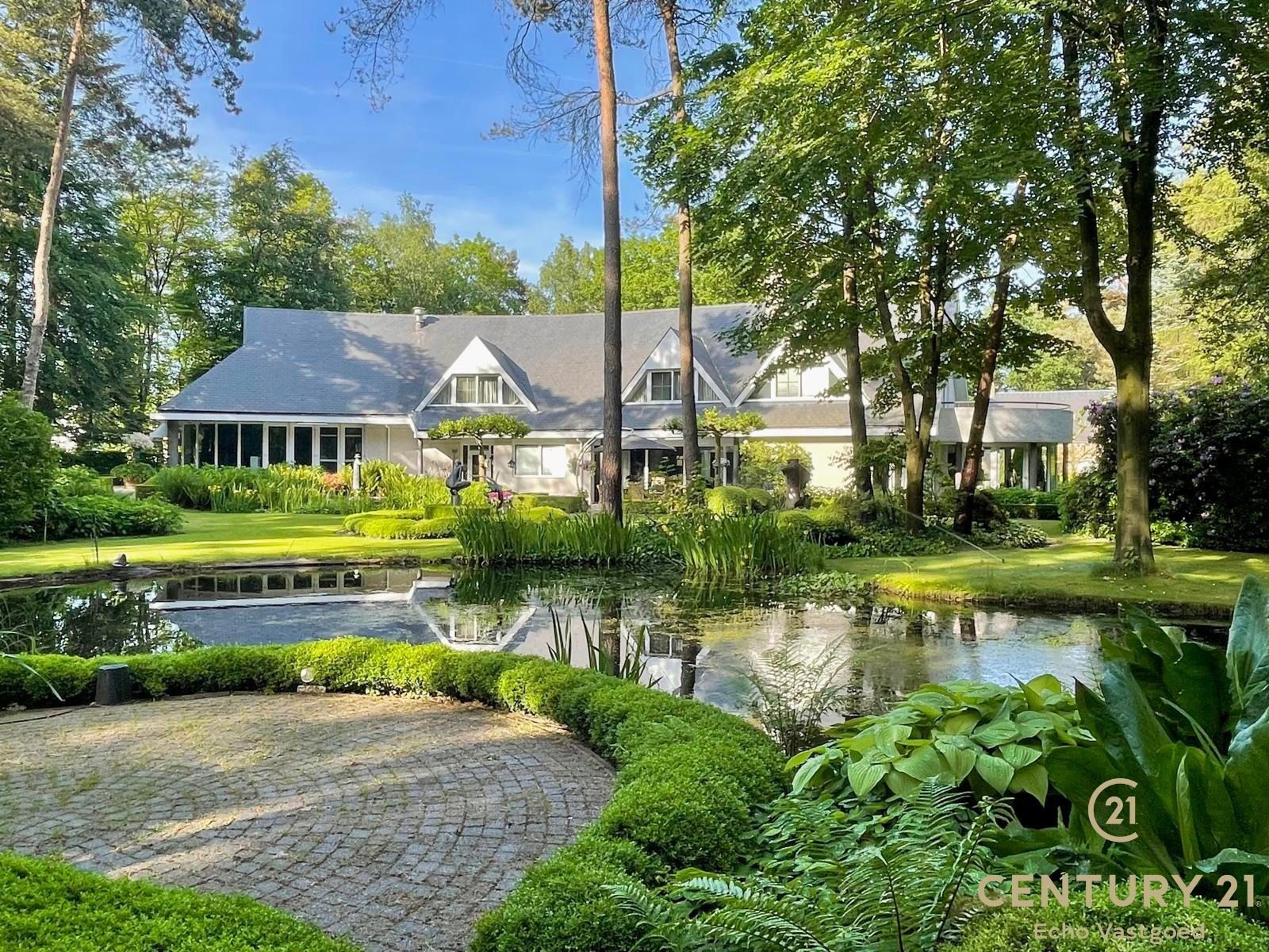 Exceptionele onderhouden villa op parkdomein van ca 11.600m² foto 26