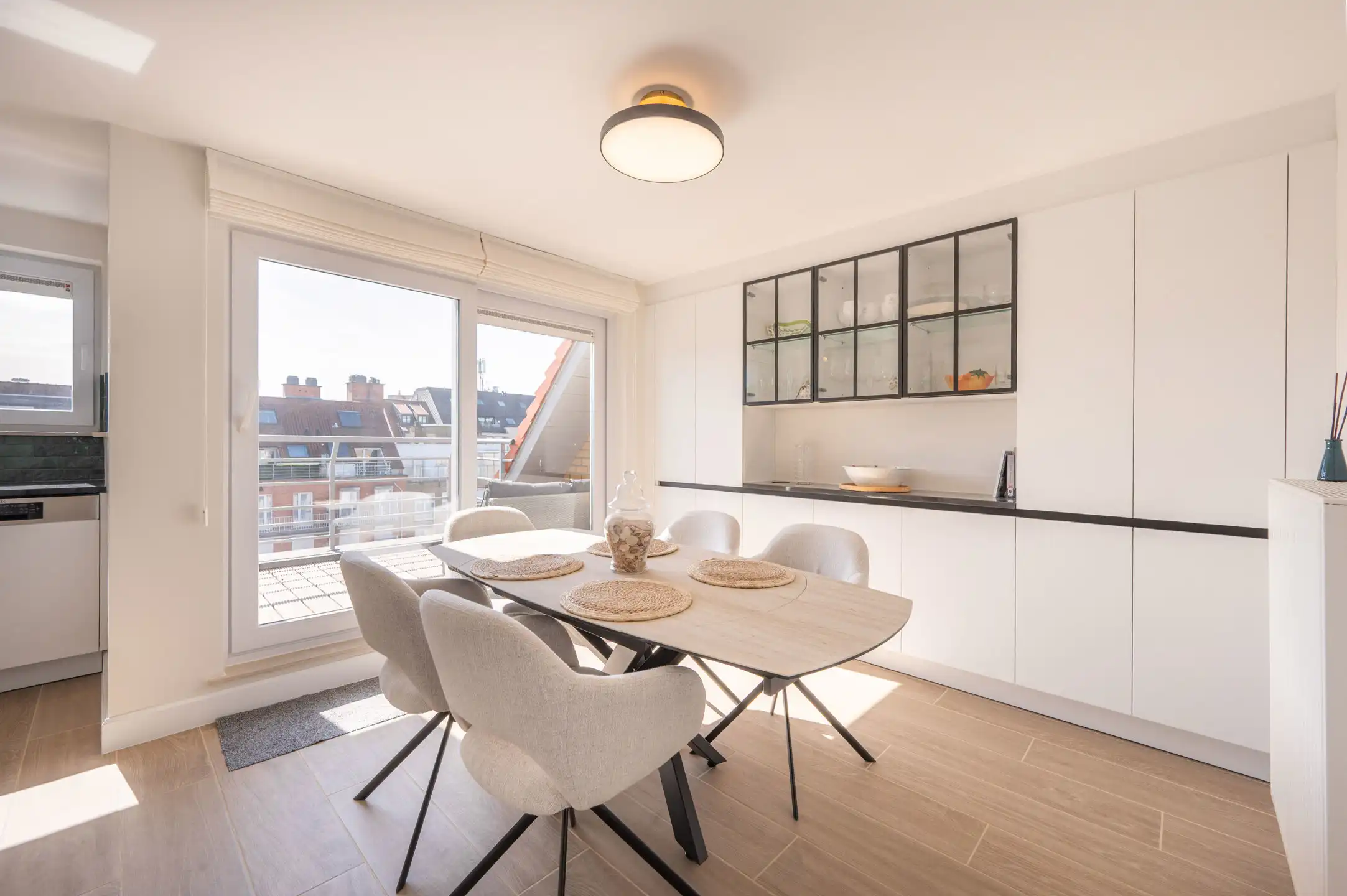 Duplex penthouse met zijdelings zeezicht en royale terrassen foto 3