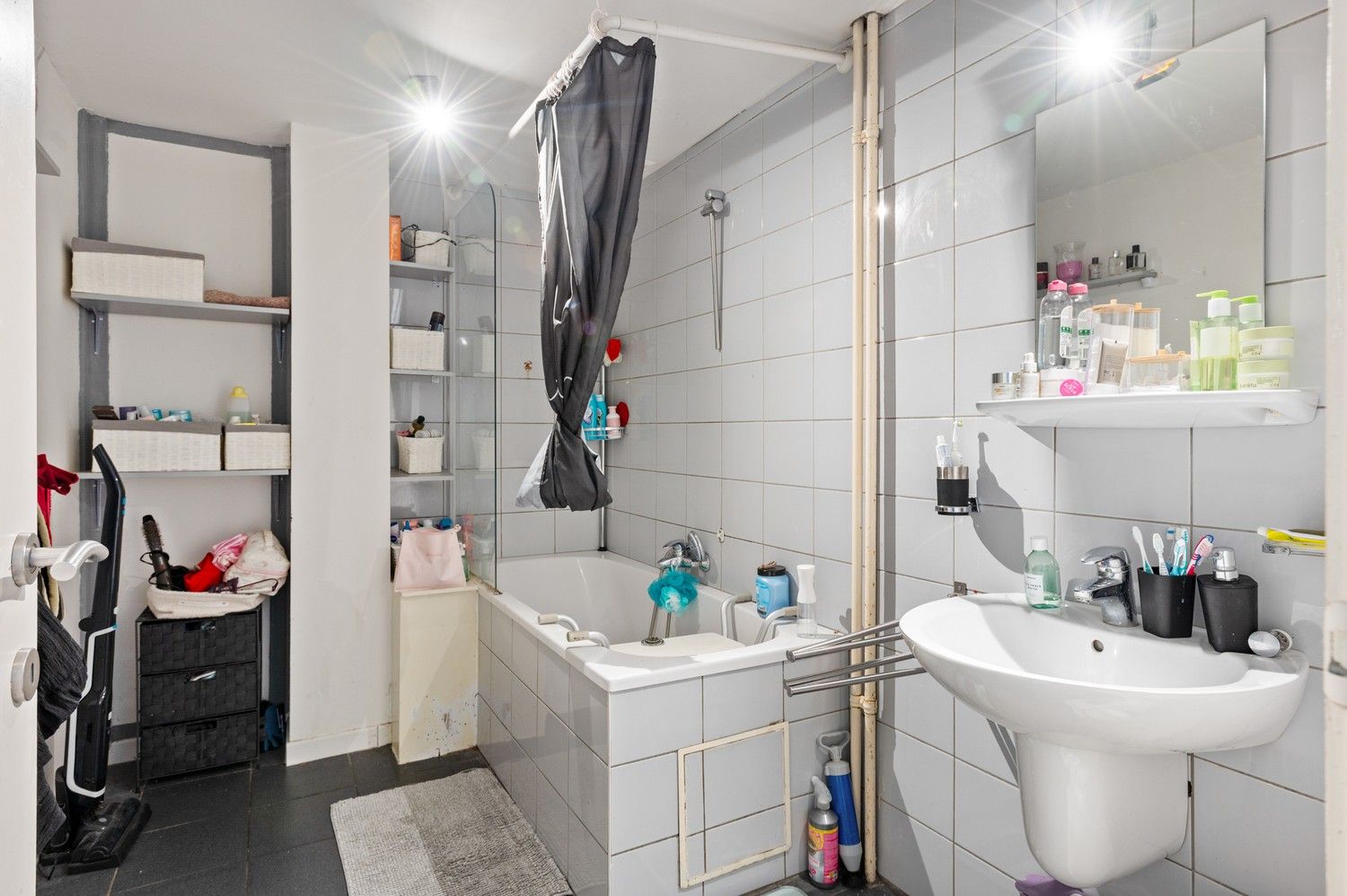 Ruim gelijkvloers appartement met 3 slaapkamers en terras in Deurne! foto 13