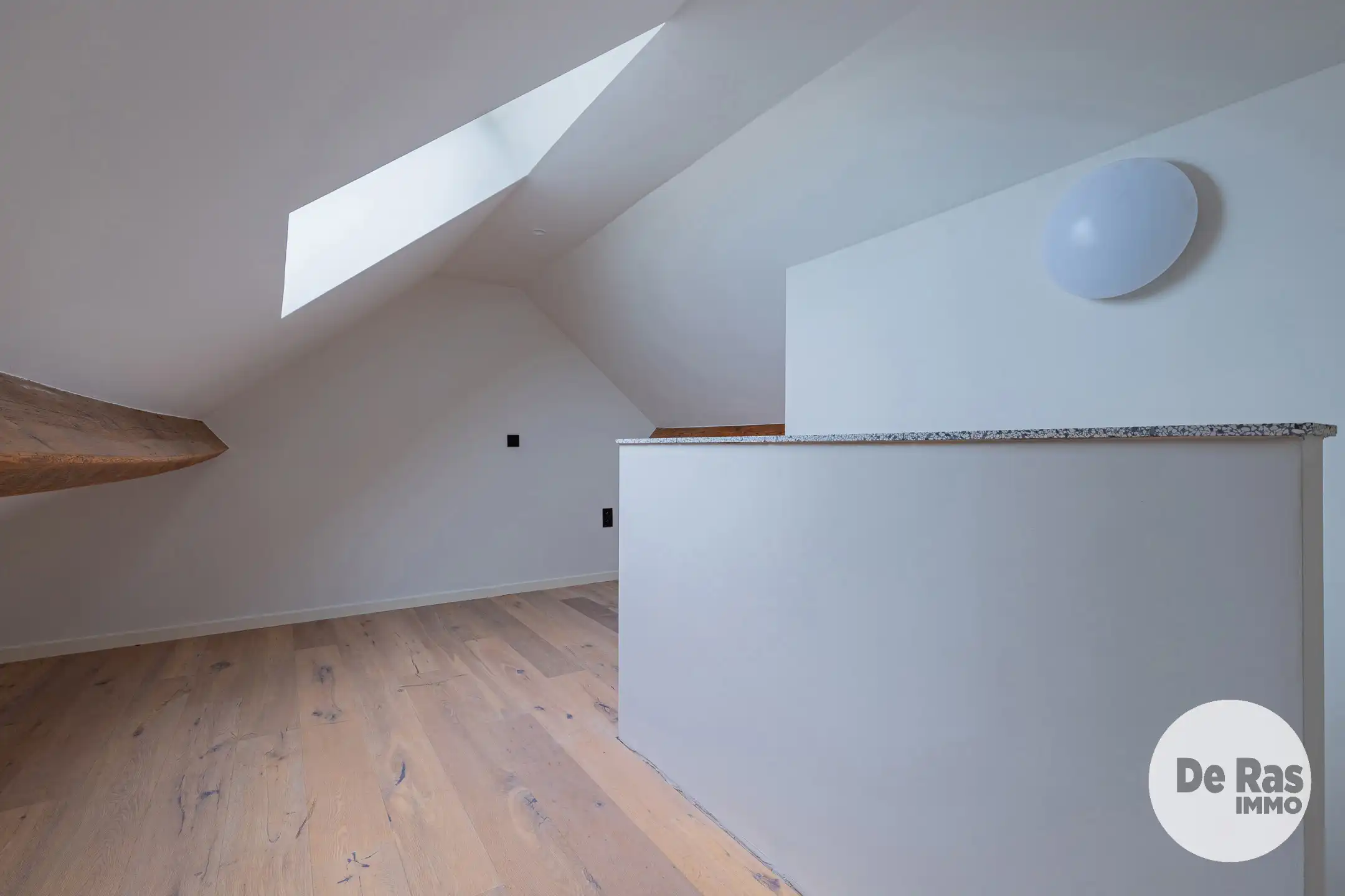 AALST - Kantoorruimte met vernieuwd appartement in centrum foto 21