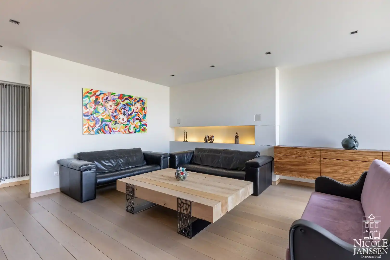 Zeer moderne en luchtige woning met twee slaapkamers gelegen op een rustige locatie foto 11