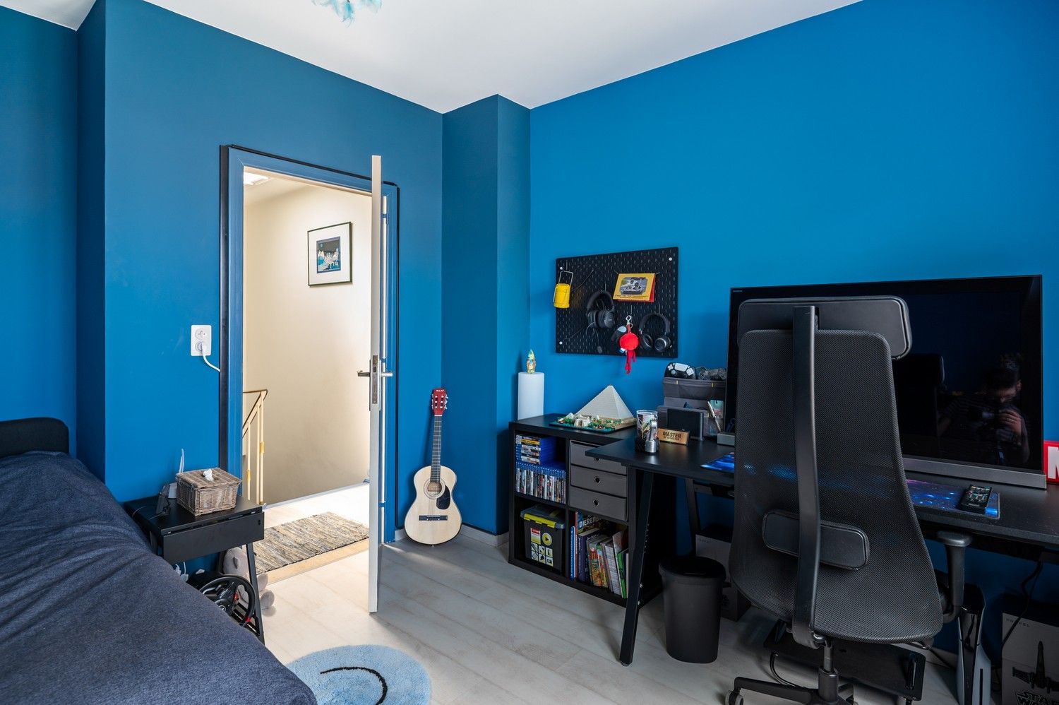 Instapklare woning met polyvalente praktijkruimte, 3 slaapkamers en aangename tuin te Wijnegem foto 12