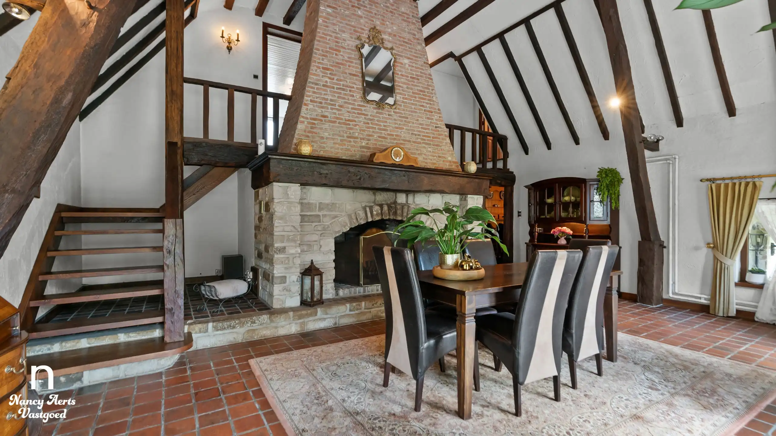 Exclusief landgoed op 1,28 ha met villa en paardenstallen foto 8