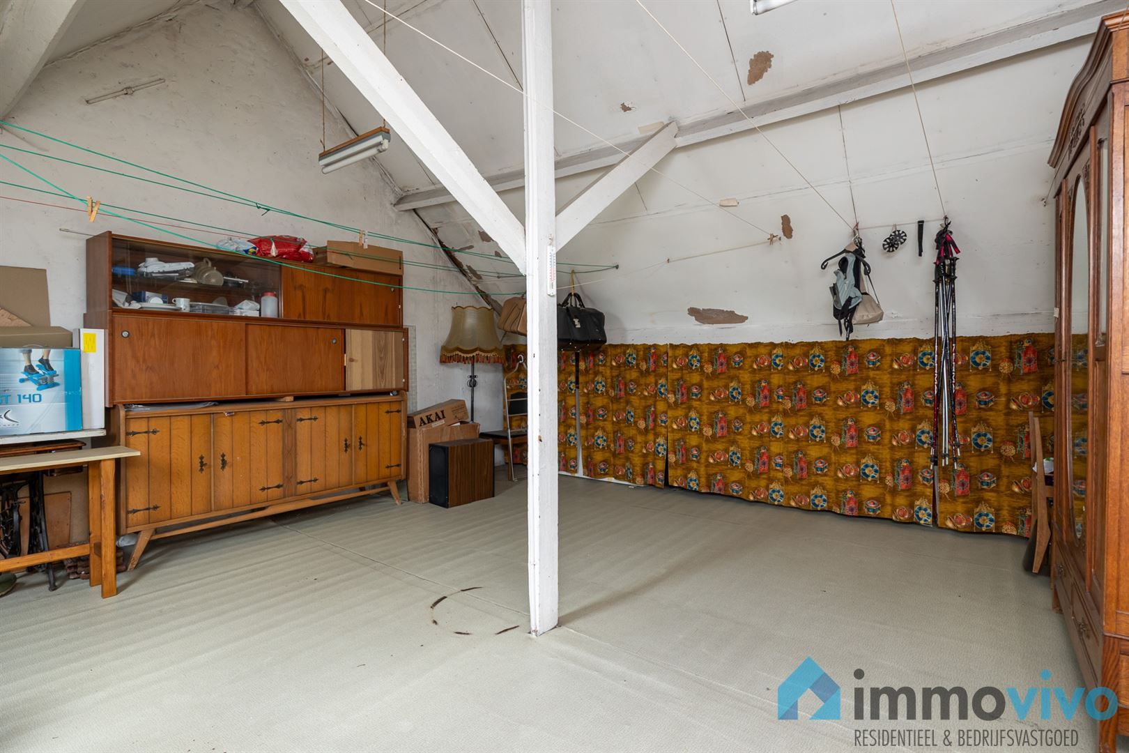 Op te frissen woning met potentieel – 3 slaapkamers, zolder met uitbreidingsmogelijkheden, ruime tuin & garage! foto 17