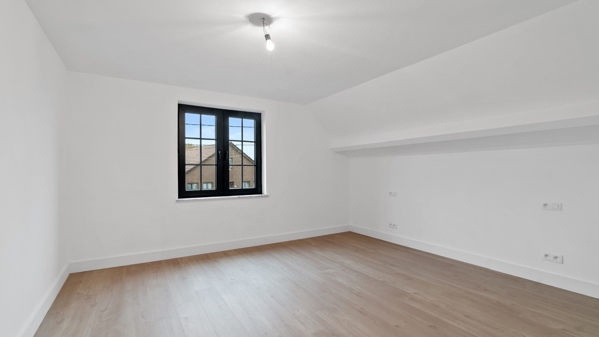 Ruime instapklare woning met 4 slaapkamers foto 21