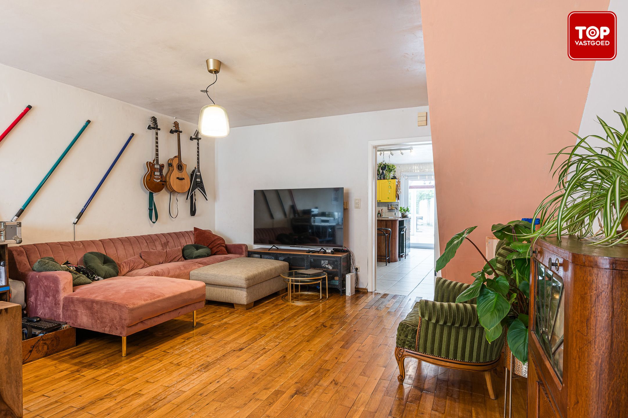 Instapklare woning met 3 slaapkamers en grote tuin foto 3
