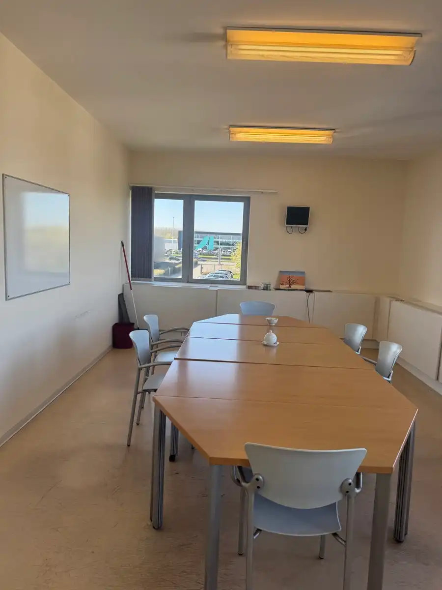 Kantoren Met Optie Magazijn te Huur in Aartselaar foto 9