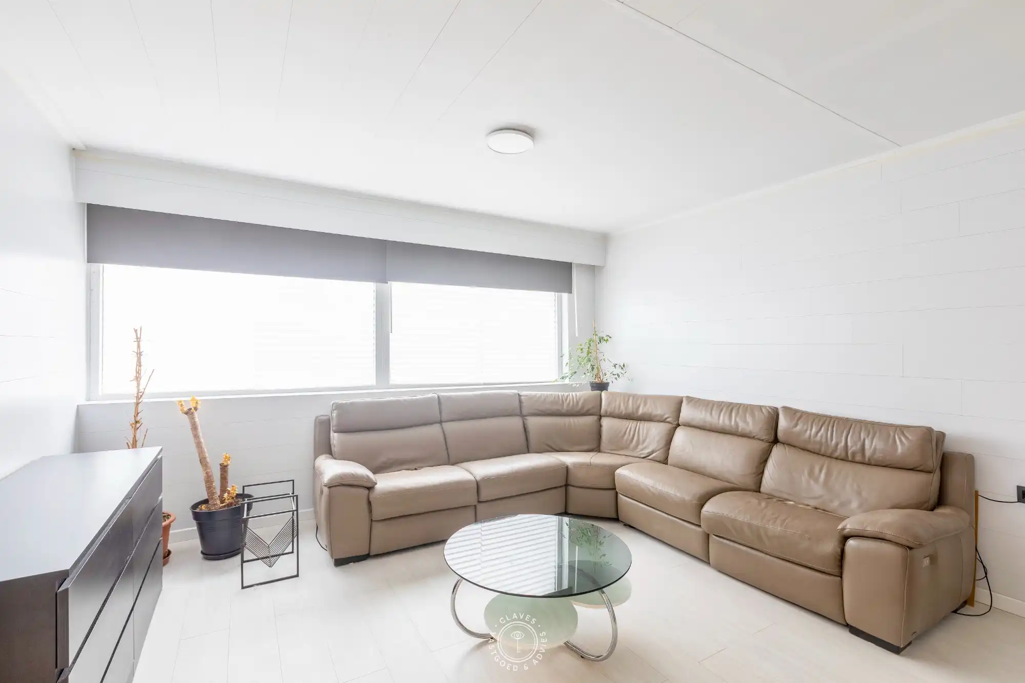 Vierslaapkamer woning met privatieve parkeermogelijkheden foto 2